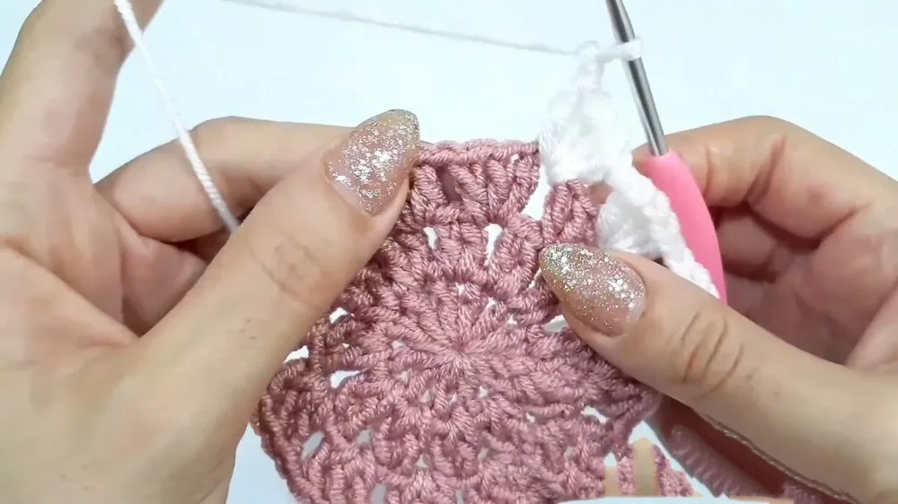 Free Crochet Flower Coaster Pattern (Easy Beginner Design) — photo 3