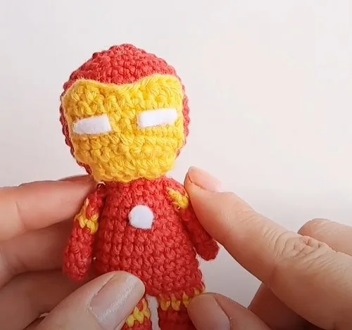 Crochet Superhero Amigurumi Pattern: Armored Hero Doll — photo 2