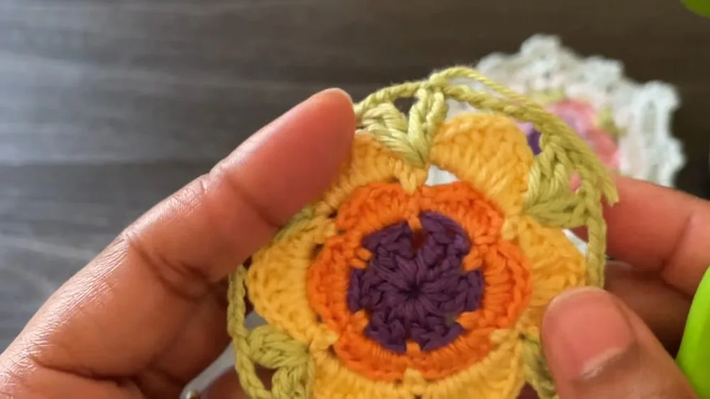 Easy Floral Hexagon Crochet Pattern for Beginners — photo 3