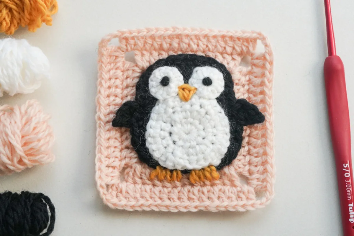 Penguin Granny Square: Free Crochet Pattern