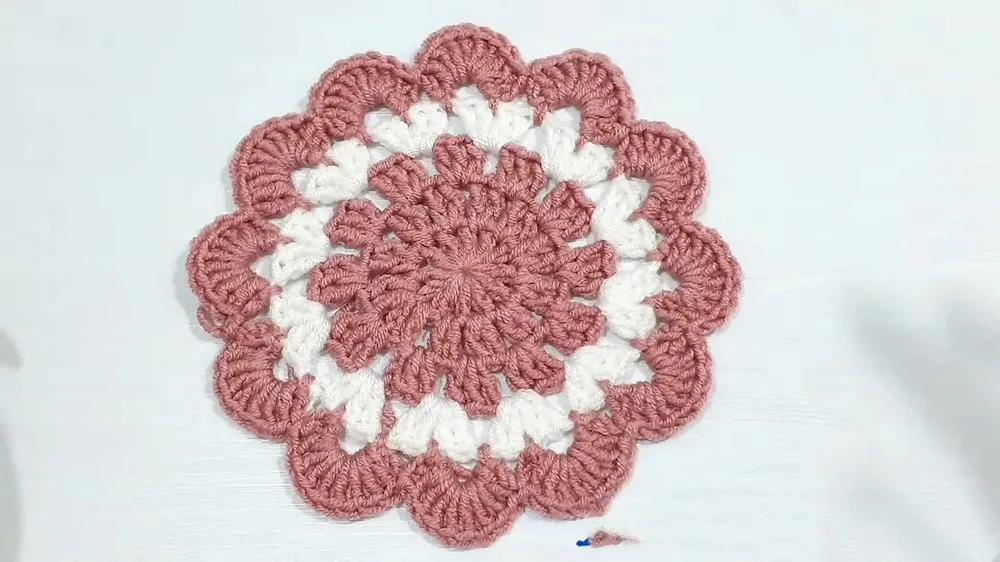 Free Crochet Flower Coaster Pattern (Easy Beginner Design)