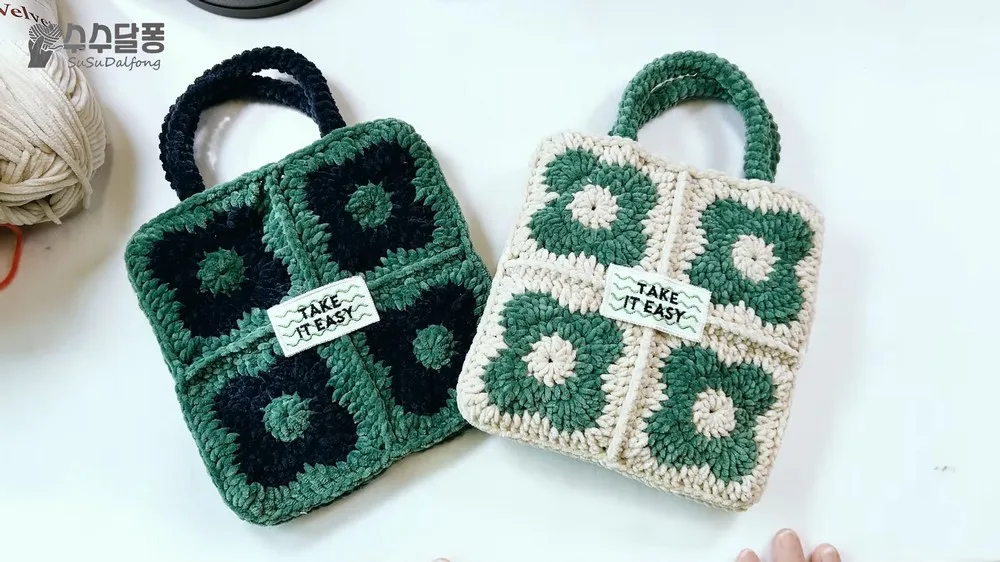 Crochet Flower Motif Bag: A Beginner-Friendly Chenille Pattern