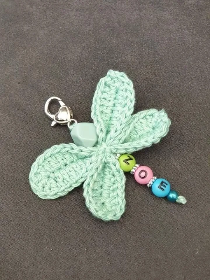 Little Stitched Dragonfly Charm: A Fun Amigurumi Keychain Pattern