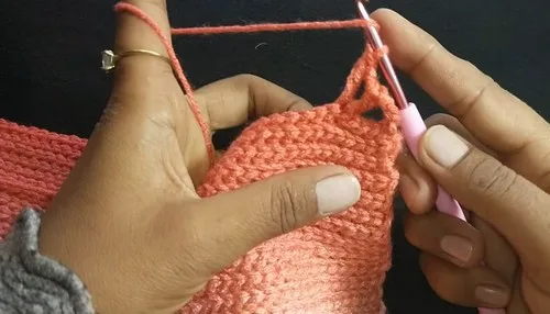 Baby Girl Crochet Scarf Pattern With a Jacket-Style Look — photo 4