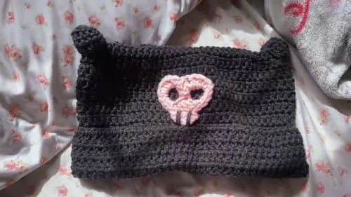 Cat-ear skull beanie crochet pattern for winter