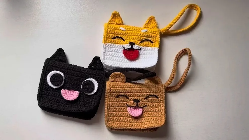 Crochet animal pouch and wallet for small essentials