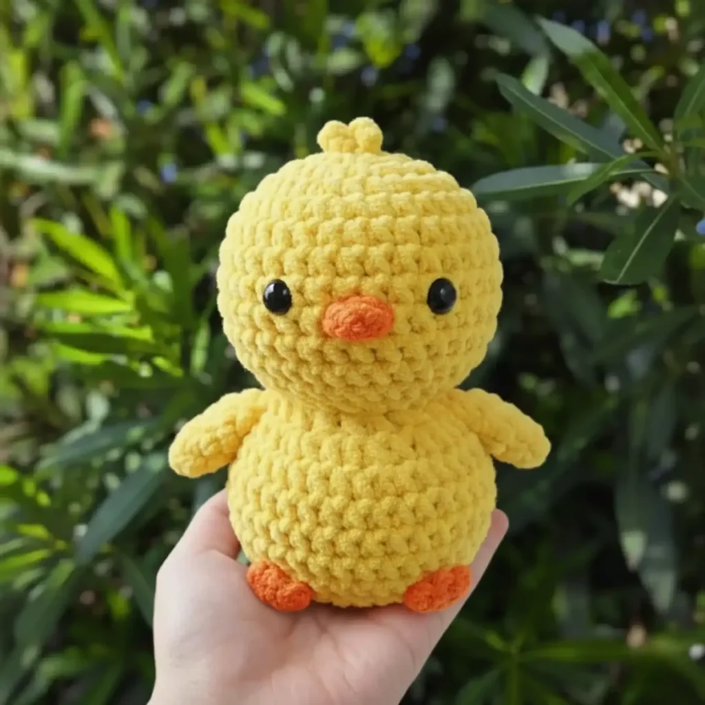 Crochet Chick Pattern: Easy Egg-Shaped Amigurumi Guide