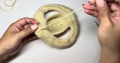 Crochet Grass Hat Pattern for Cats and Small Dogs — photo 3