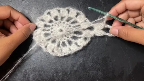 How to Crochet Lace Fairy Wings, Step by Step — photo 4
