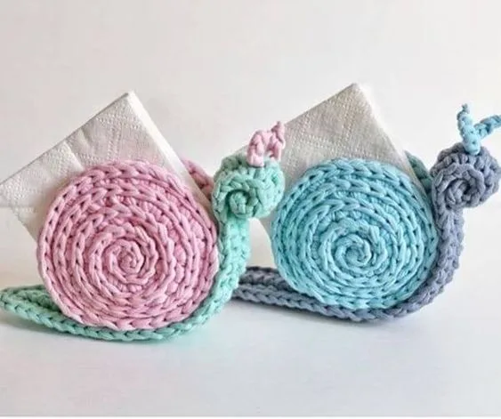 Crochet snail amigurumi with a spiral shell — photo 3