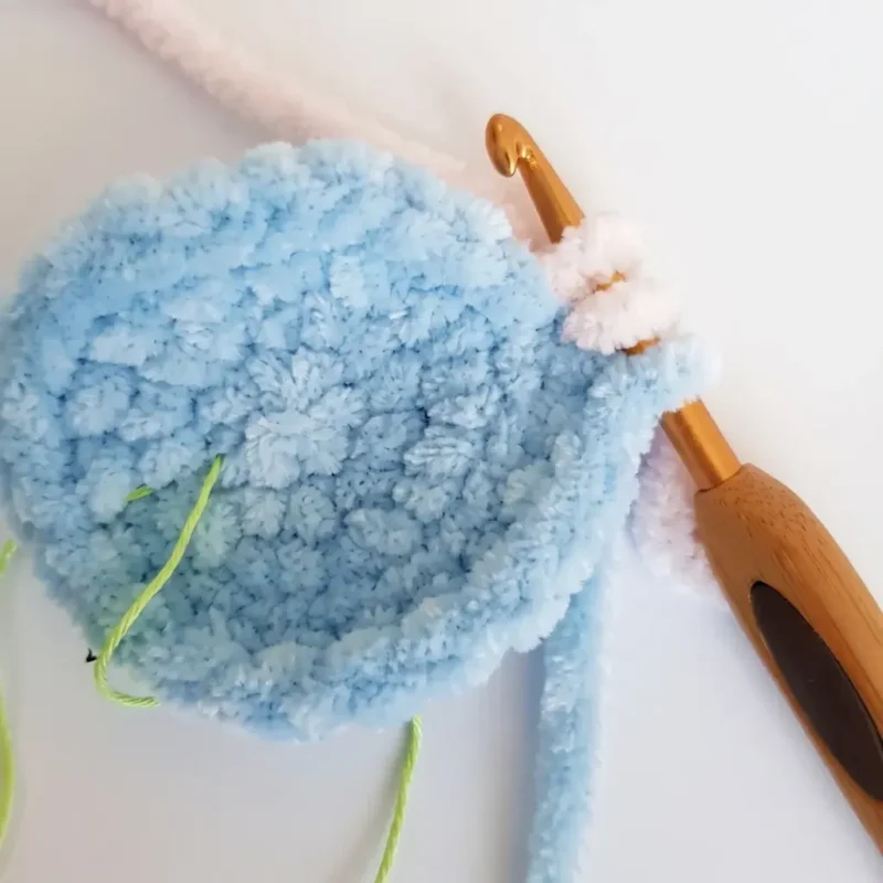 Elephant amigurumi with a jointed head and bobble toes — photo 2