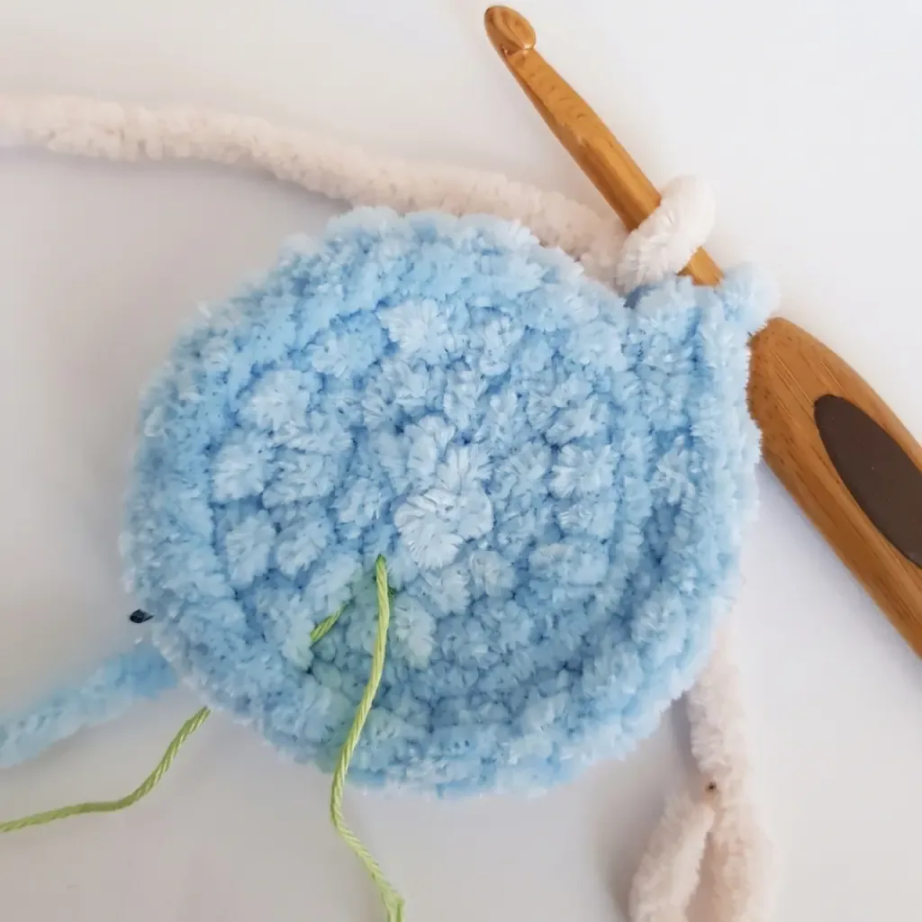 Elephant amigurumi with a jointed head and bobble toes