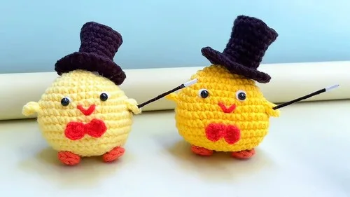 Magician chicken amigurumi keychain crochet pattern β photo 2