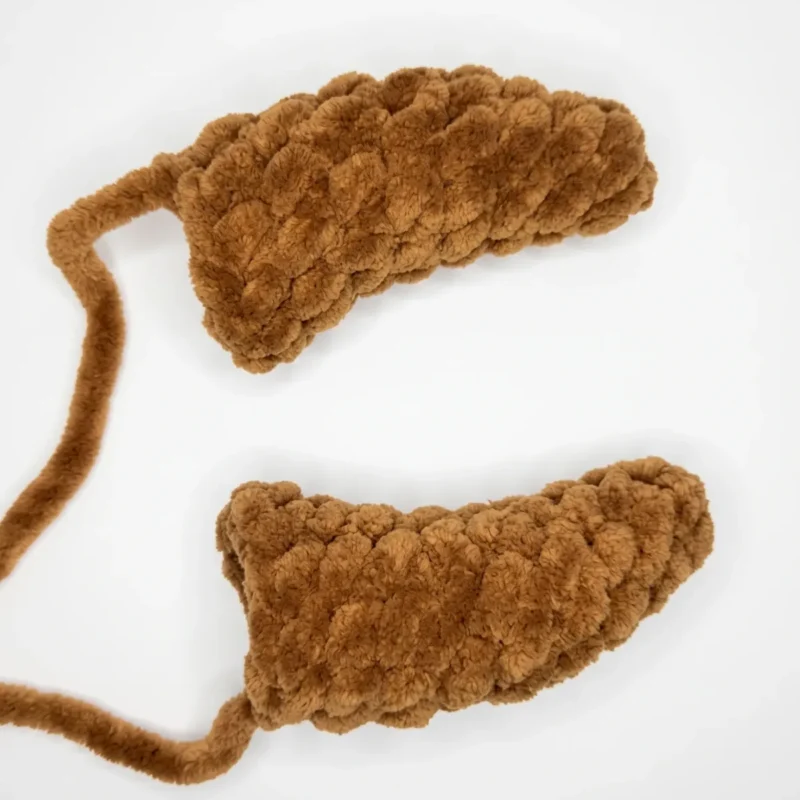 A plush bull calf amigurumi in chenille yarn — photo 2