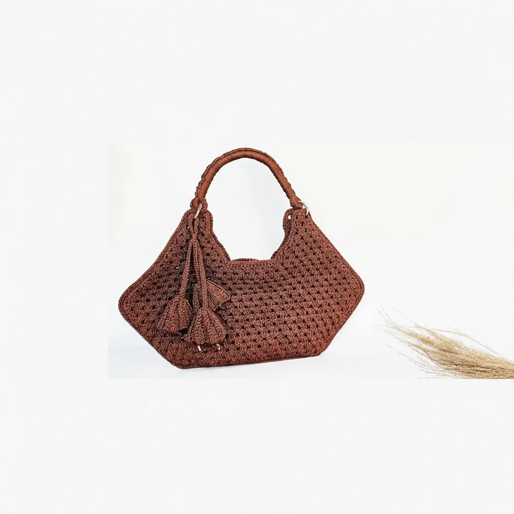 Structured crochet nany bag with elongated double crochet
