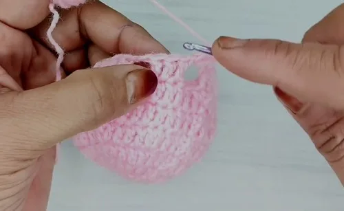 Toe-Up Crochet Socks Pattern for Warm Winter Feet — photo 3