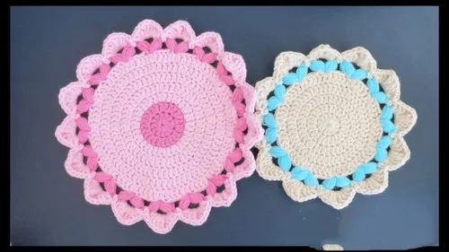 Heart-Border Crochet Coaster Pattern With Puff Stitches — photo 3