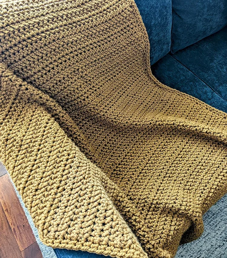Herringbone stitch chunky blanket to crochet at home