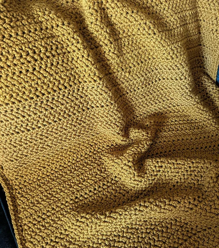 Herringbone stitch chunky blanket to crochet at home — photo 3
